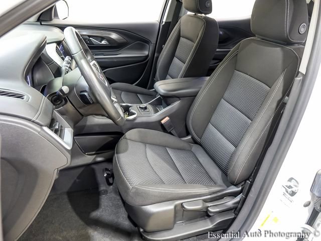 Used 2024 Summit White GMC SLE image 10