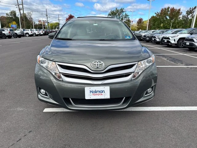 Used 2014 Green Toyota  image 2