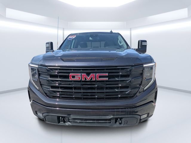 Used 2024 Gray GMC Elevation image 8