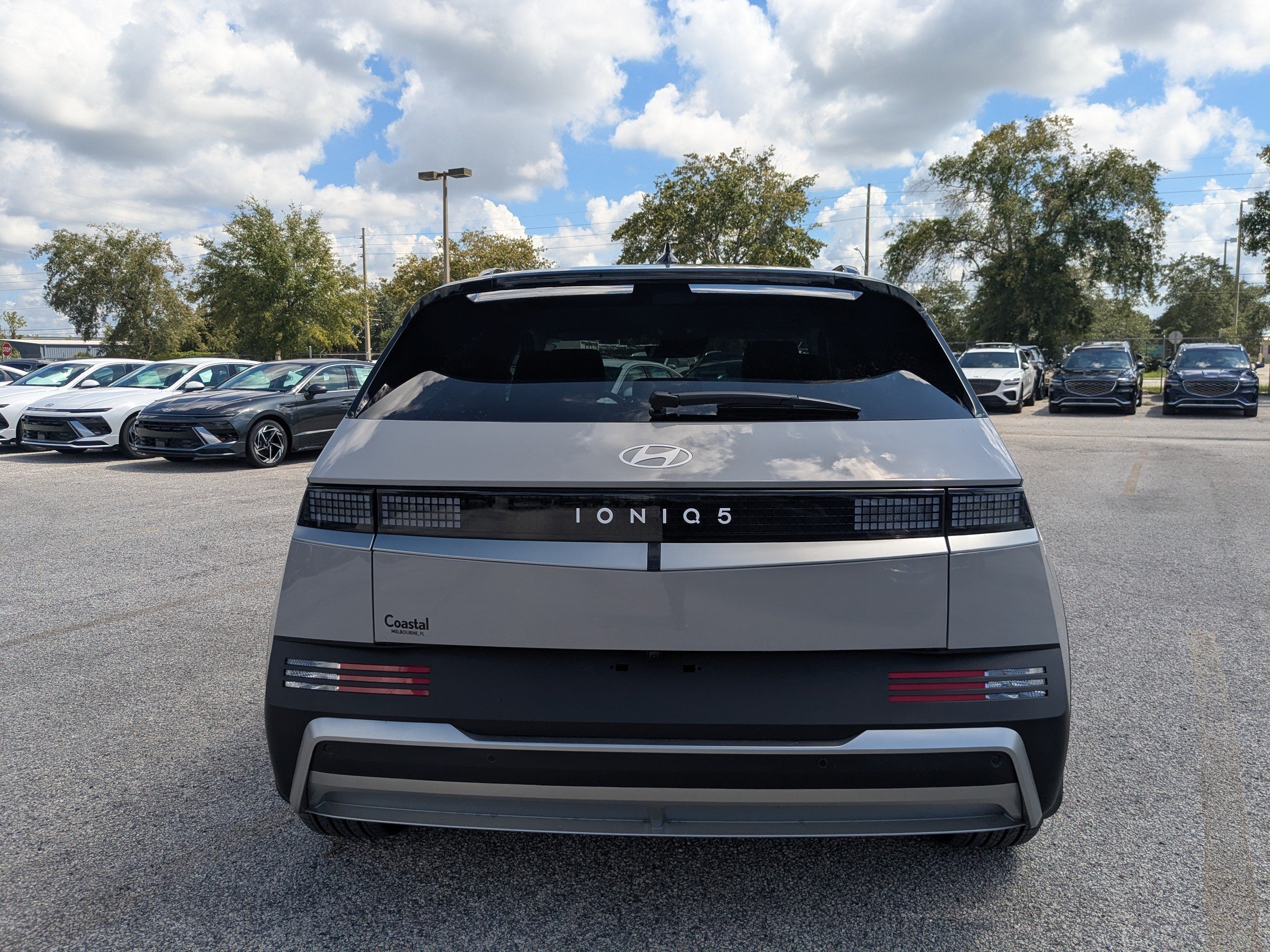 New 2027 Cyber Gray Hyundai SEL image 6