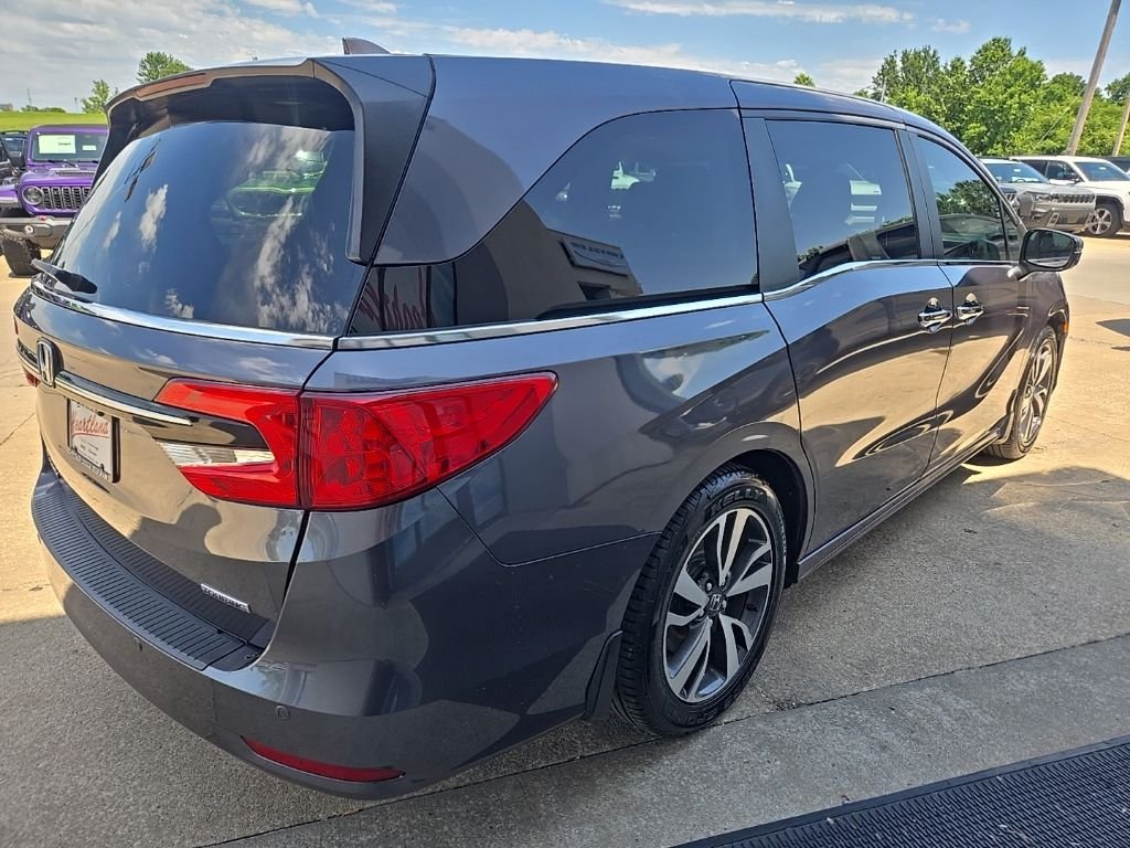 Used 2021  Honda Touring image 11