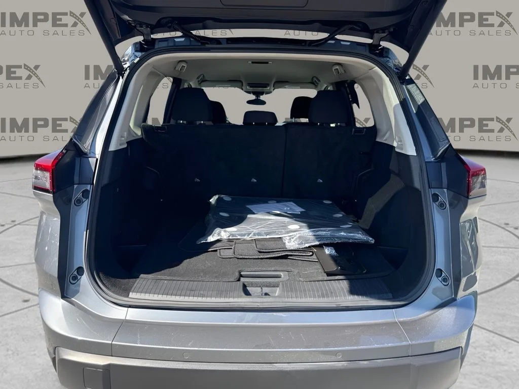 Used 2025 Gray Nissan SV image 22