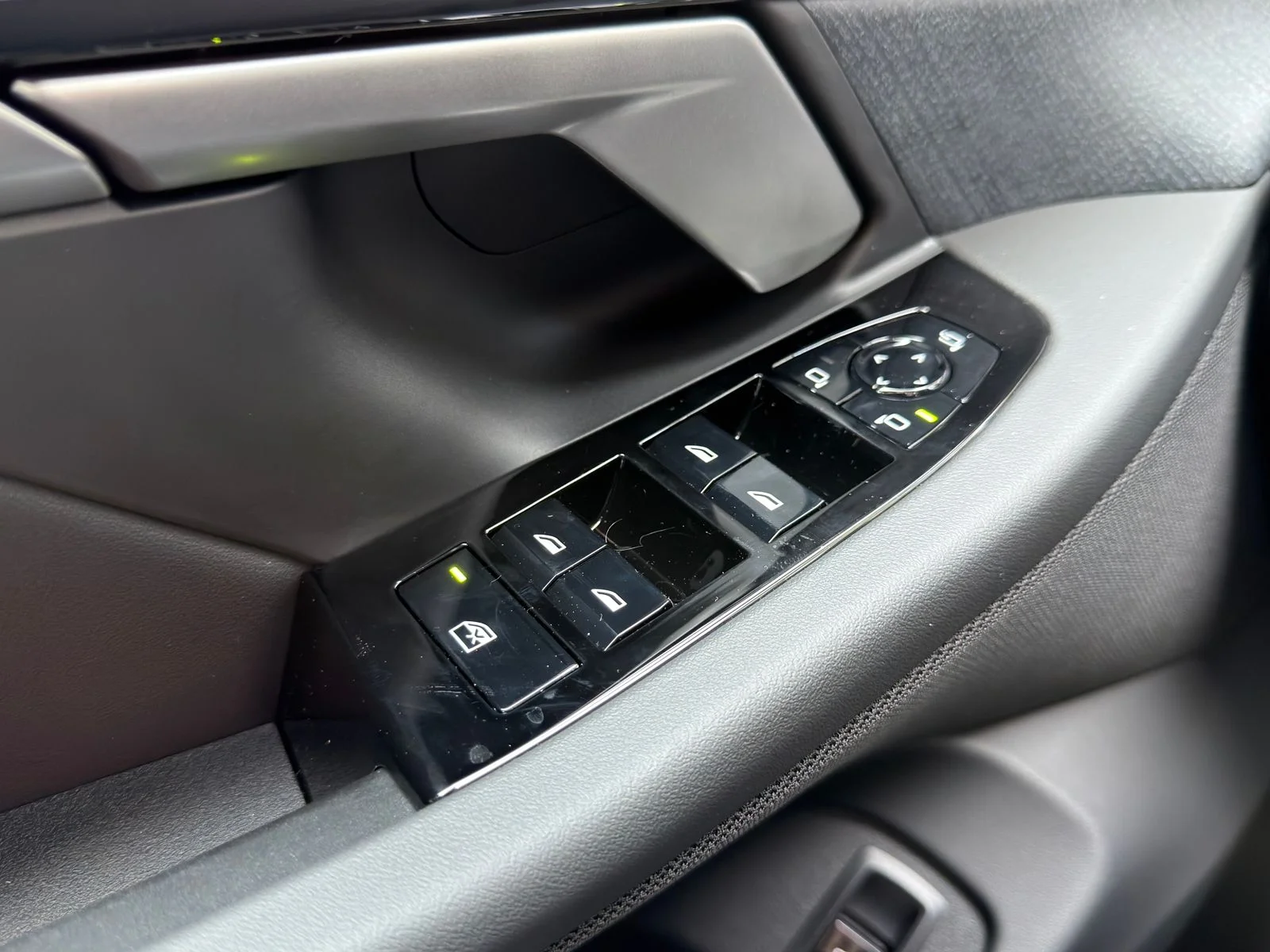 Used 2026 Dark Graphite Metallic BMW 530i image 22
