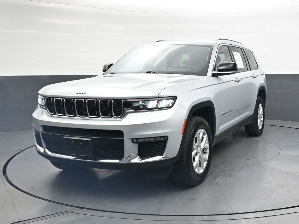 Used 2023 Silver Zynith Jeep Limited image 9
