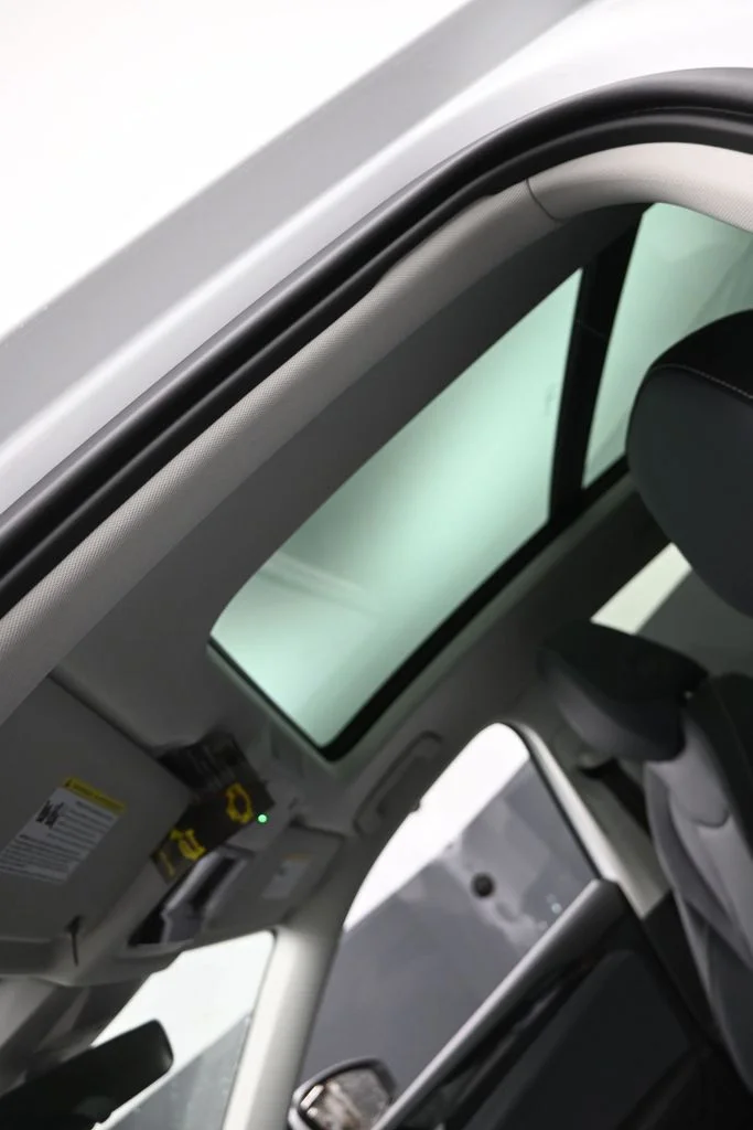 New 2026 White/off-white Volkswagen 2.0T SE image 21
