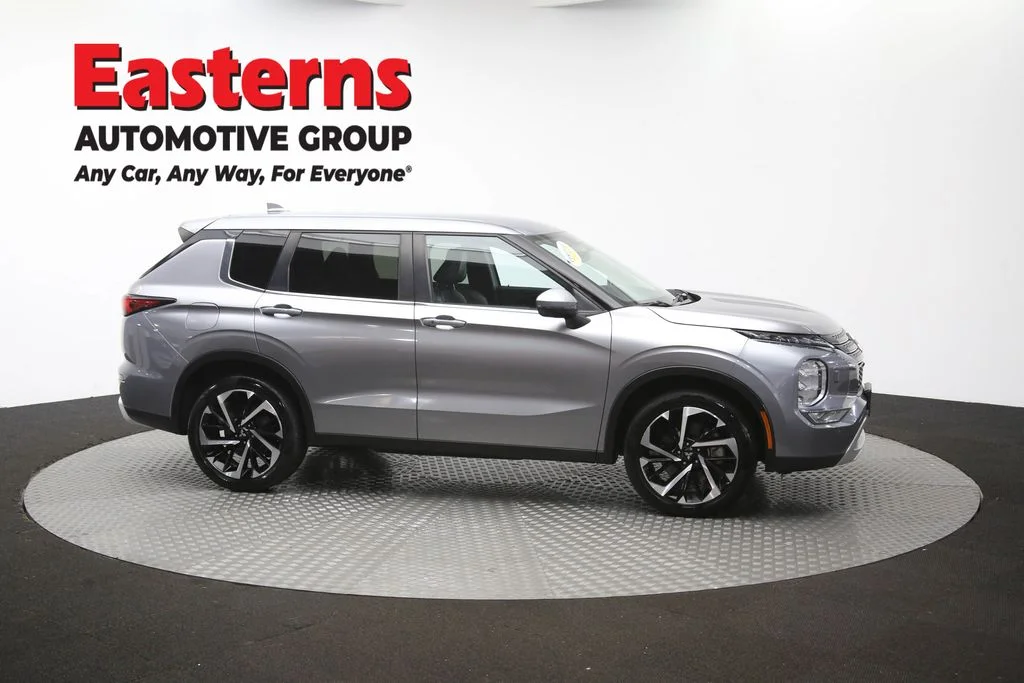 Used 2024 Gray Mitsubishi SE image 47