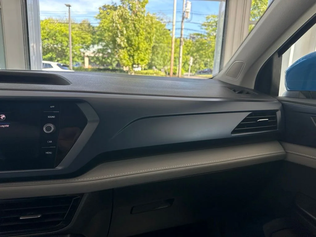 Used 2024  Volkswagen 1.5T SE image 15
