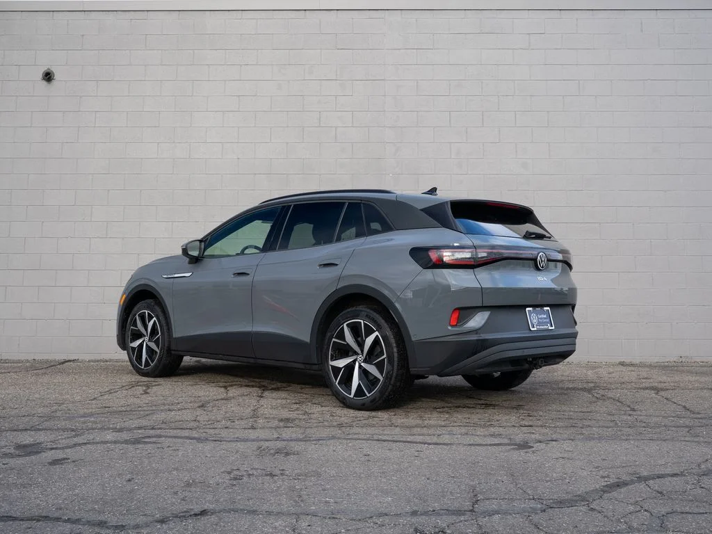 Used 2023 Gray Volkswagen Pro S image 3