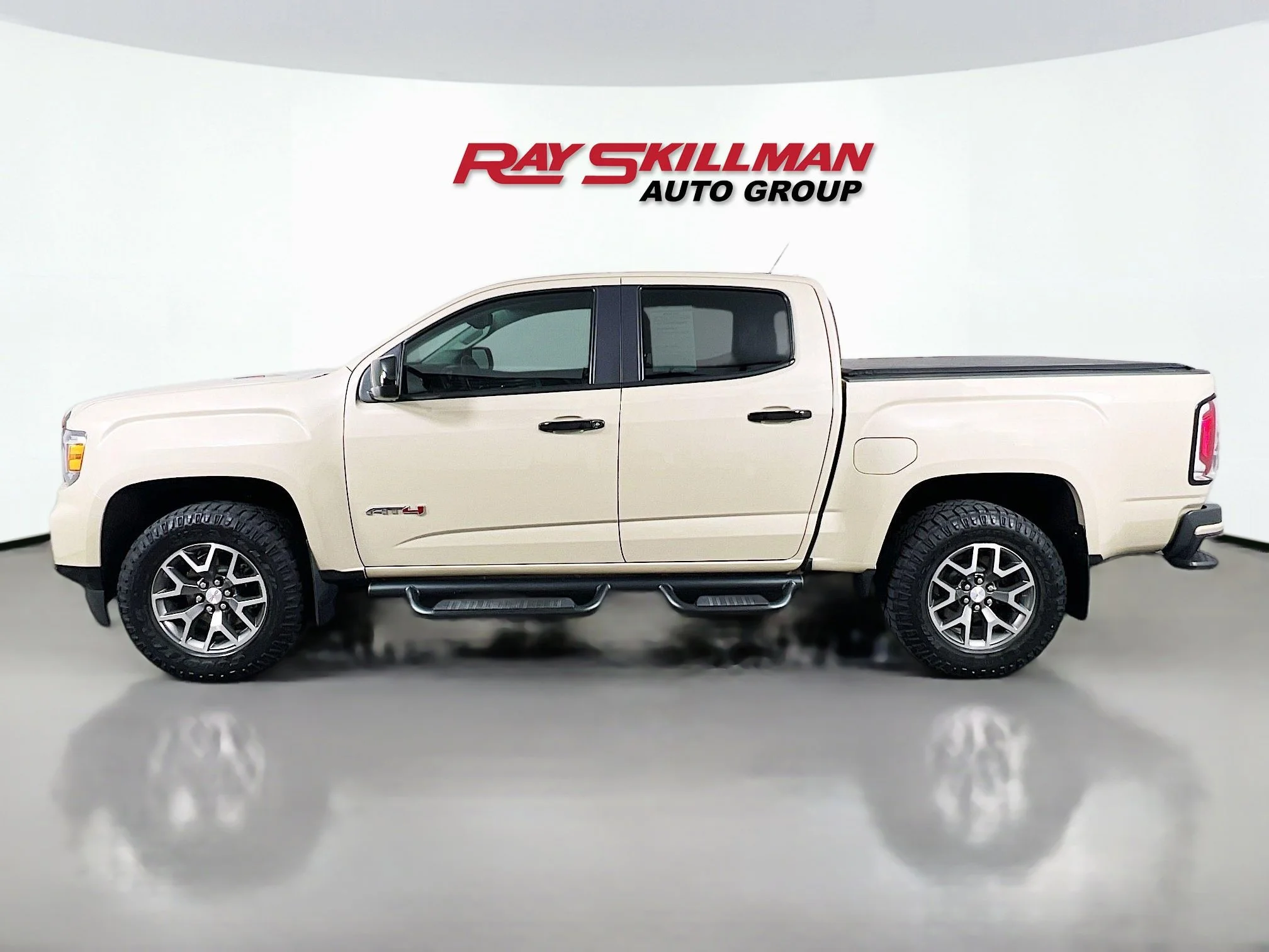 Used 2021 Desert Sand Metallic GMC 4WD AT4 W/CLOTH image 4