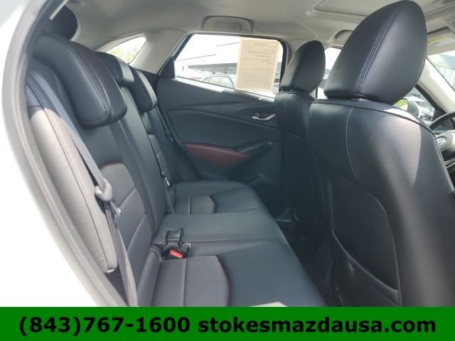Used 2016 White Mazda Touring image 23