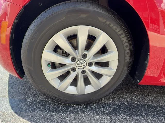 Used 2018 Tornado Red Volkswagen 2.0T S image 23