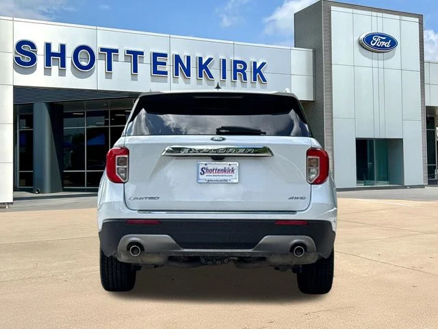 Used 2023 White Ford Limited image 7
