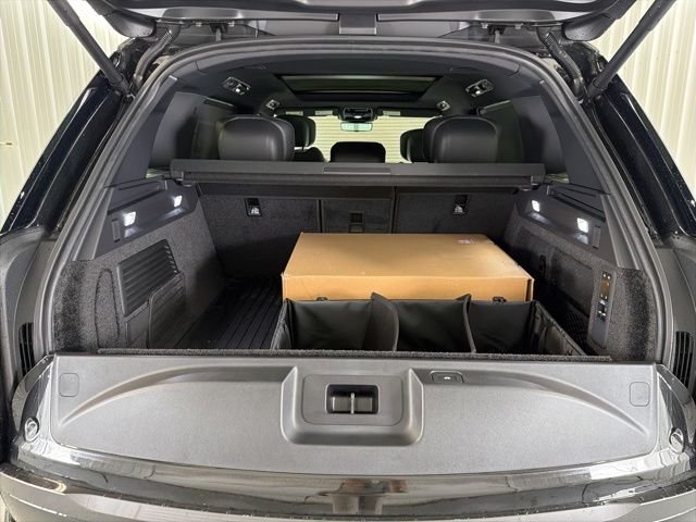 New 2026 Santorini Black Land Rover Autobiography image 30