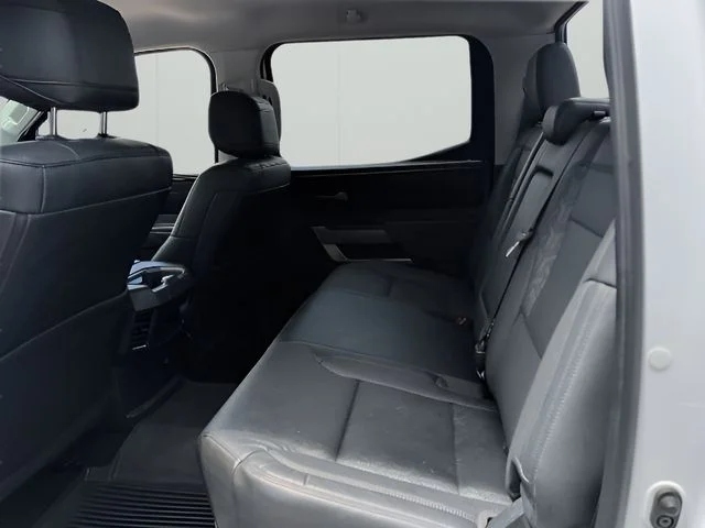 Used 2022 White Toyota SR5 image 37