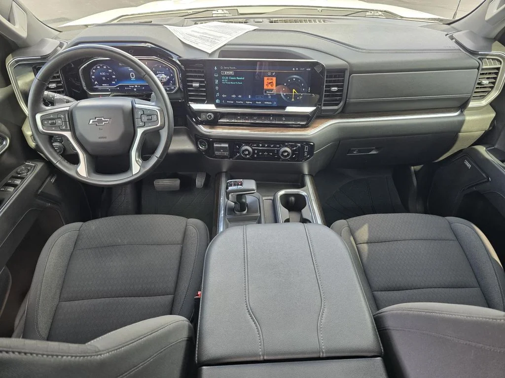 Used 2024 Summit White Chevrolet RST image 11