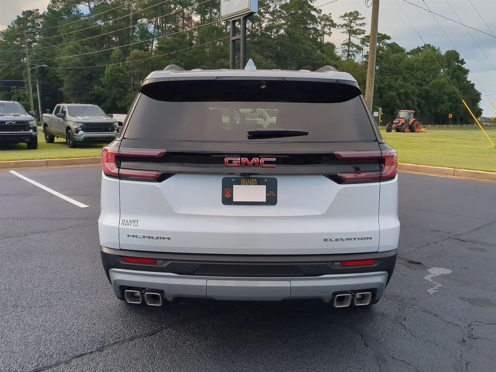 New 2026 Glacier White Tricoat GMC Elevation image 31