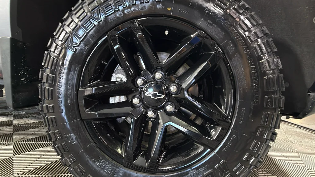 Used 2021 SATIN STEEL METALLIC Chevrolet LT Trail Boss image 38