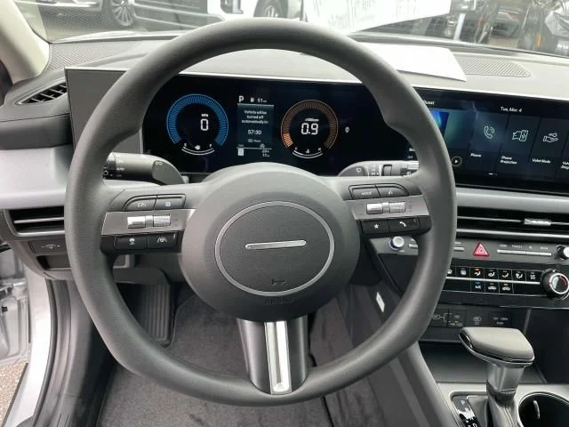 New 2025 Silver Hyundai SE image 18