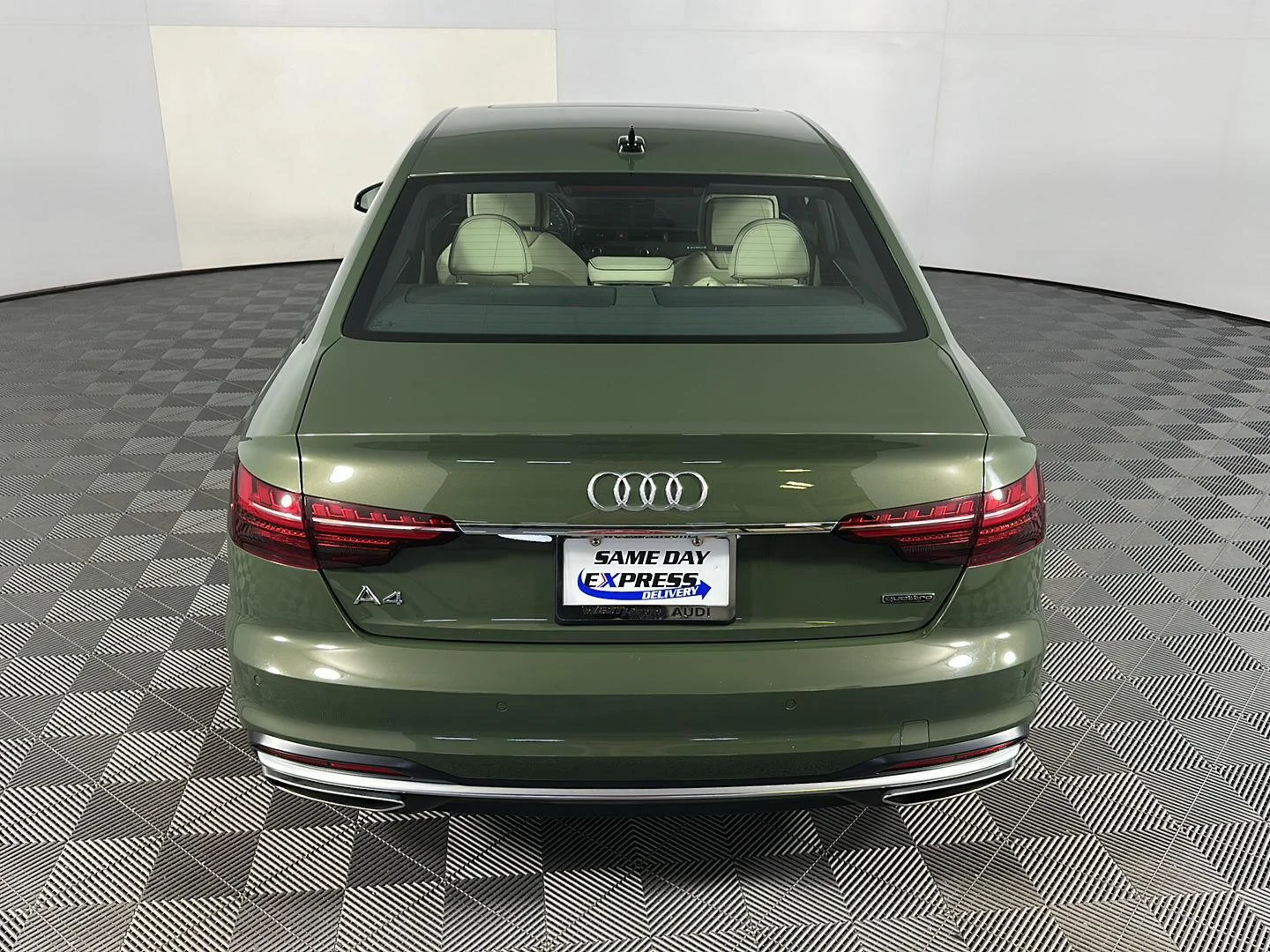 Used 2024 District Green Metallic Audi S line Premium image 9