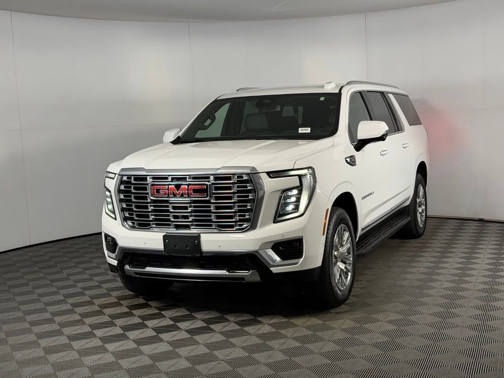 Used 2025 White GMC Denali image 3
