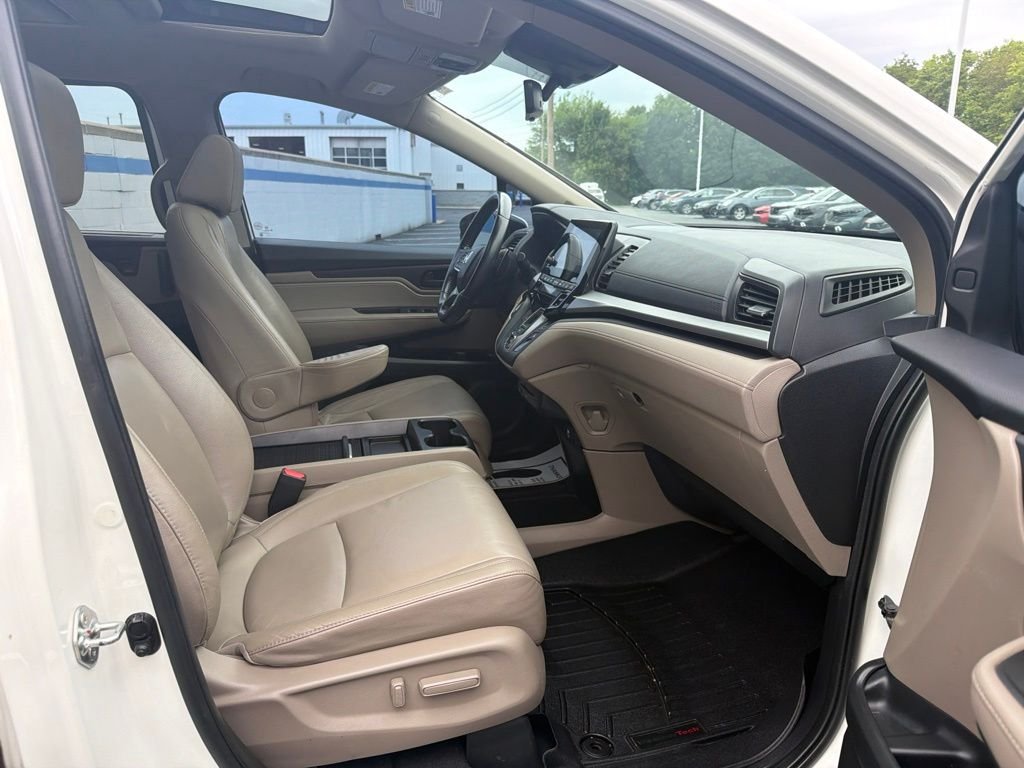 Used 2019 White Diamond Pearl Honda EX-L image 26