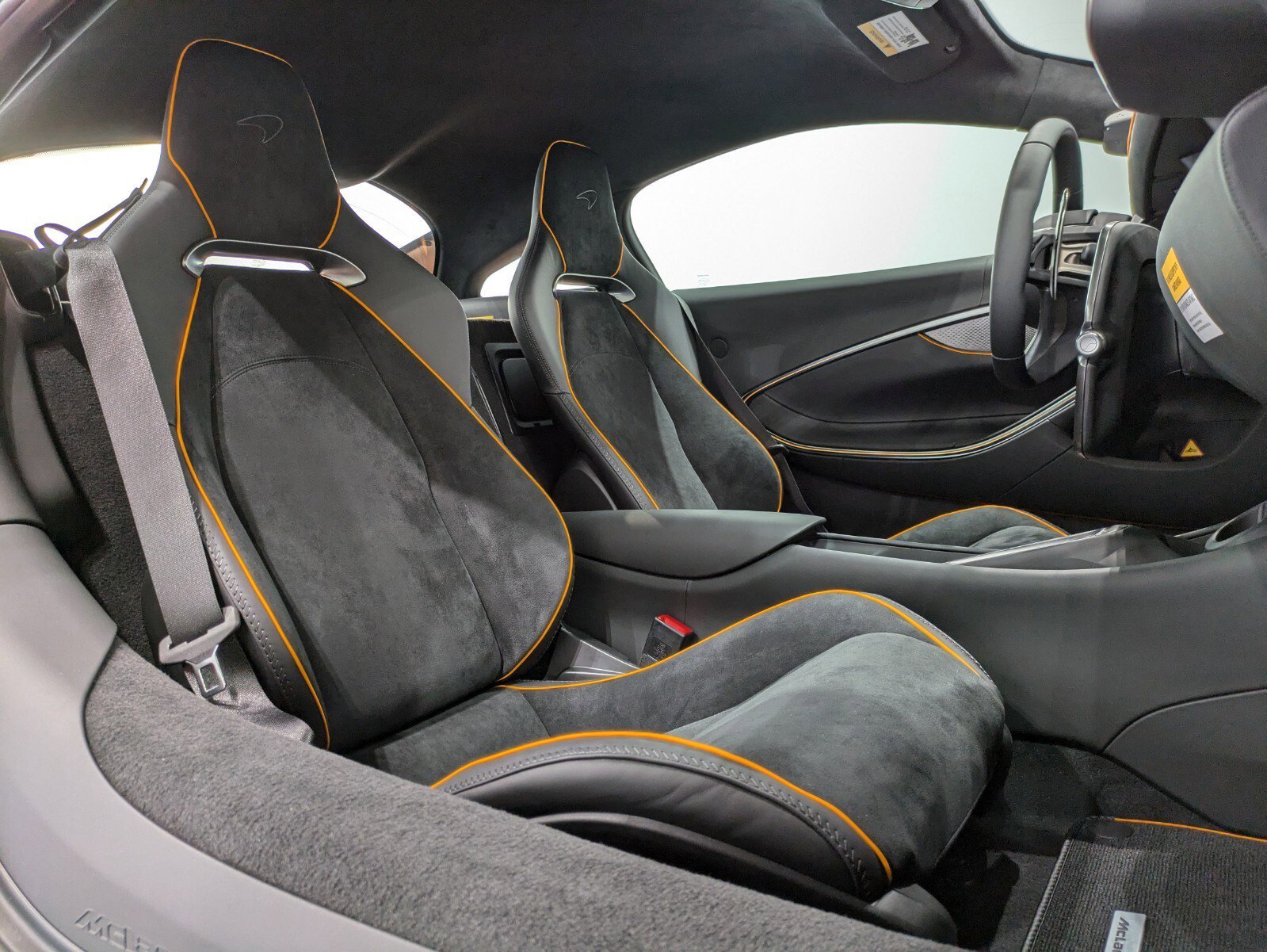 2025 McLaren Artura Vision - Photo 19