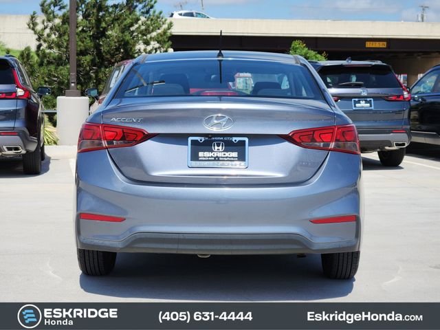 Used 2019 Gray Hyundai SE image 6