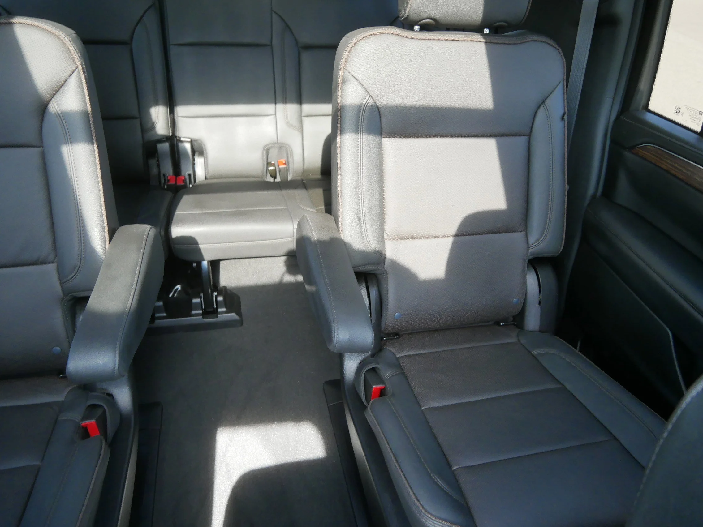 Used 2024 Black Chevrolet High Country image 21
