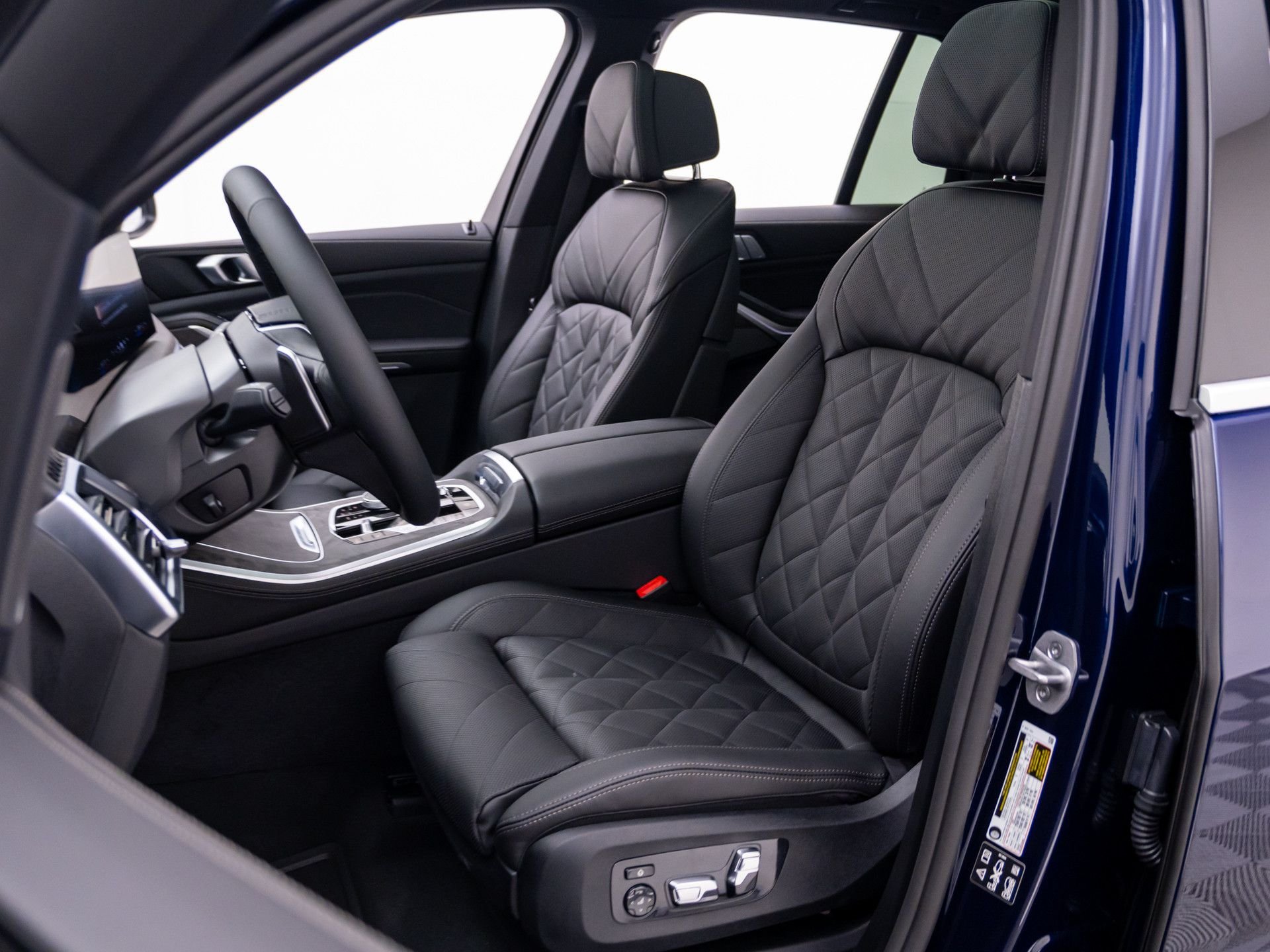 New 2026 Tanzanite Blue II Metallic BMW xDrive40i image 17