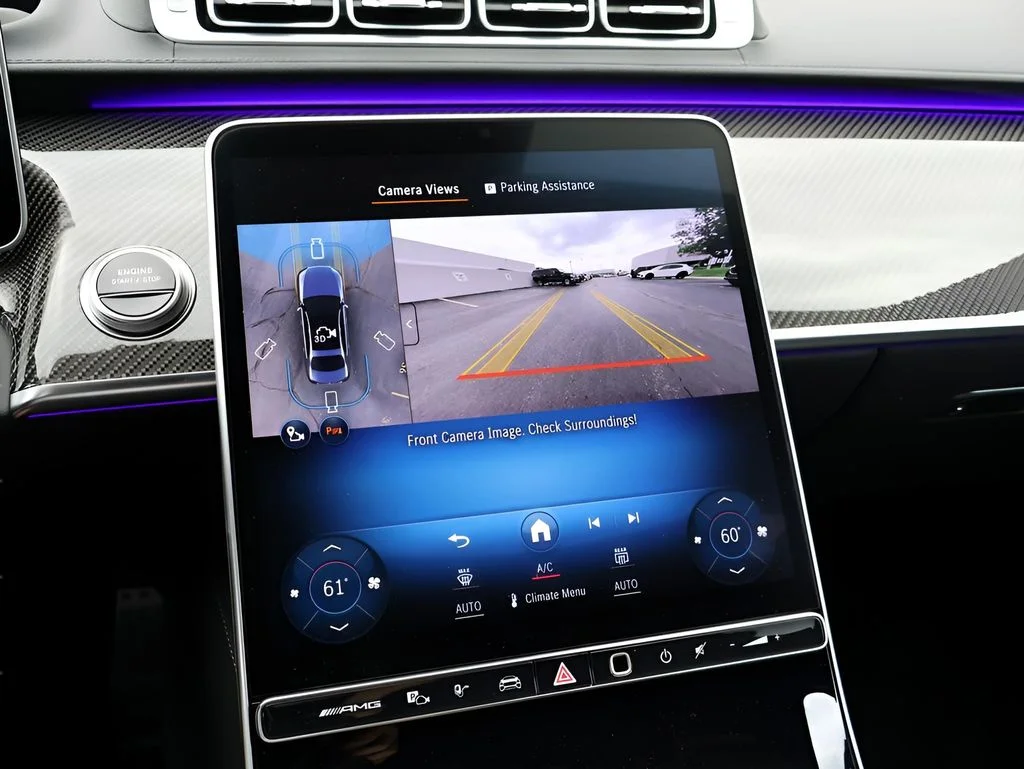 New 2025 MANUFAKTUR Moonlight White Metallic Mercedes-Benz S 63 E AMG® image 26