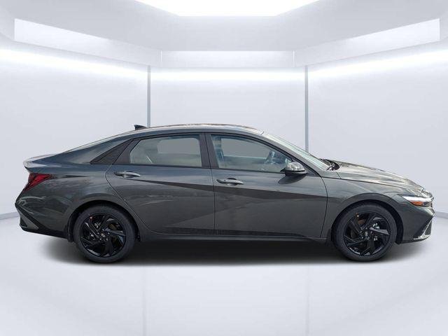 New 2026 Gray Hyundai SEL Sport image 2