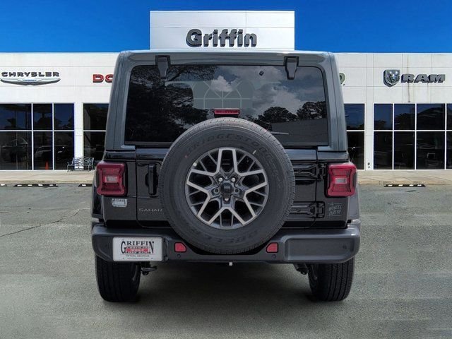 New 2026 Black Clear-Coat Exterior Paint Jeep Sahara image 8
