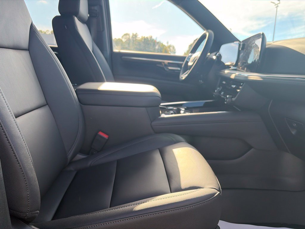 2026 Chevrolet Suburban LT - Photo 47