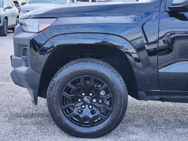 2025 Chevrolet Colorado Work Truck - Photo 8