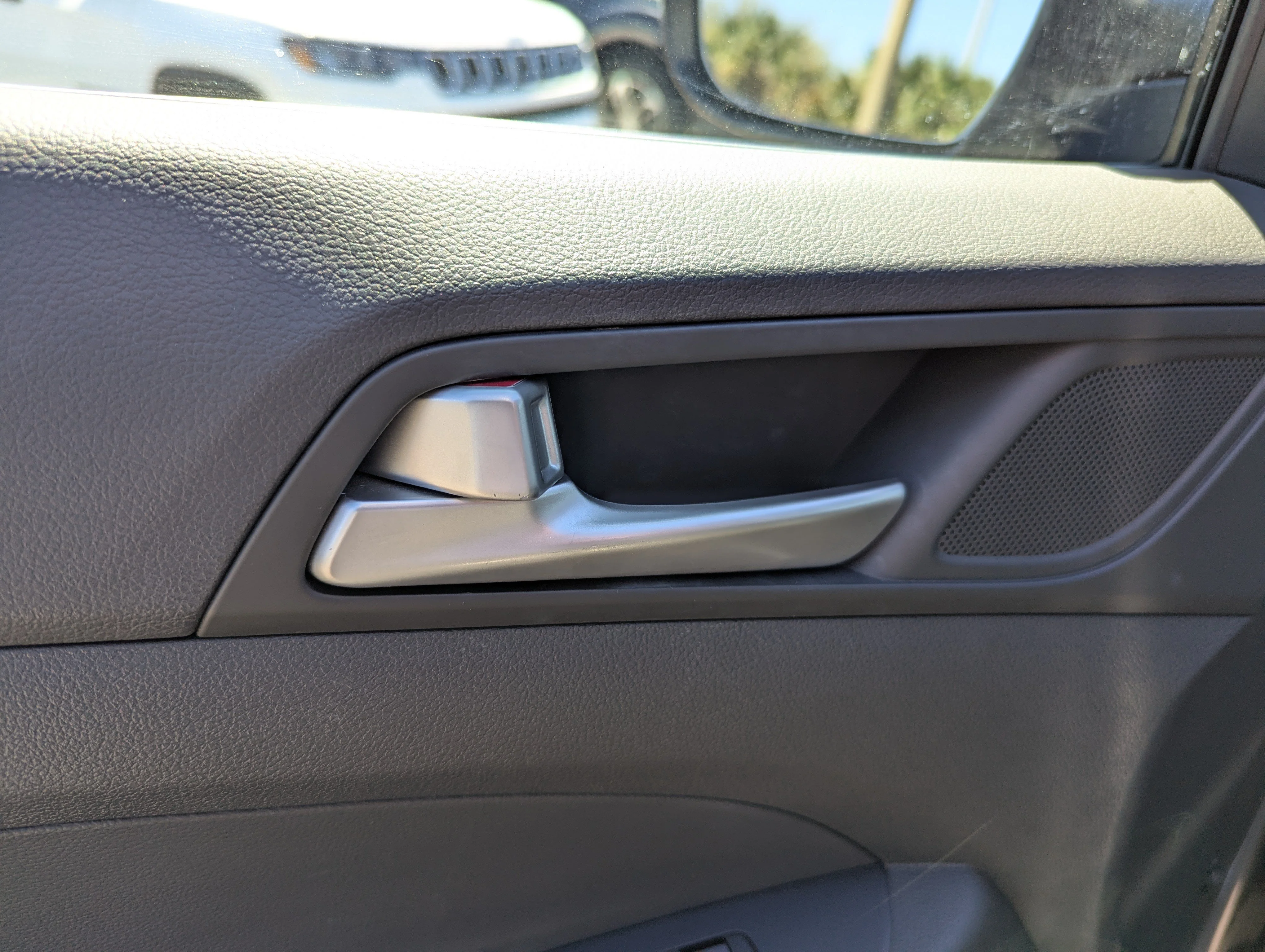 Used 2019 Coliseum Gray Hyundai Ultimate image 19