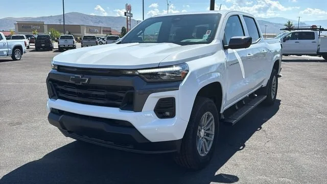 New 2026 Summit White Chevrolet LT image 7