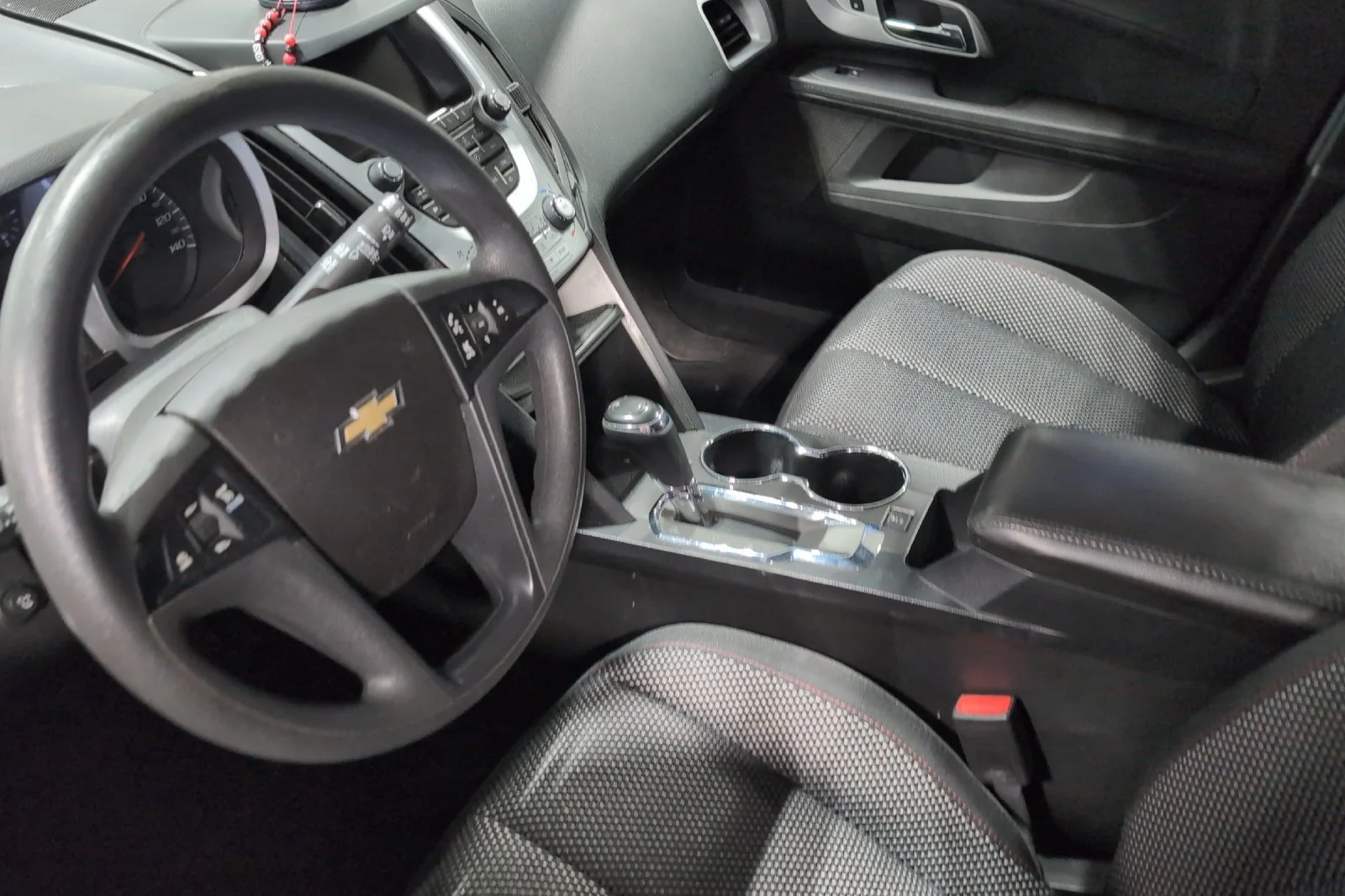 Used 2017 SILVER ICE METALLIC Chevrolet LS image 4
