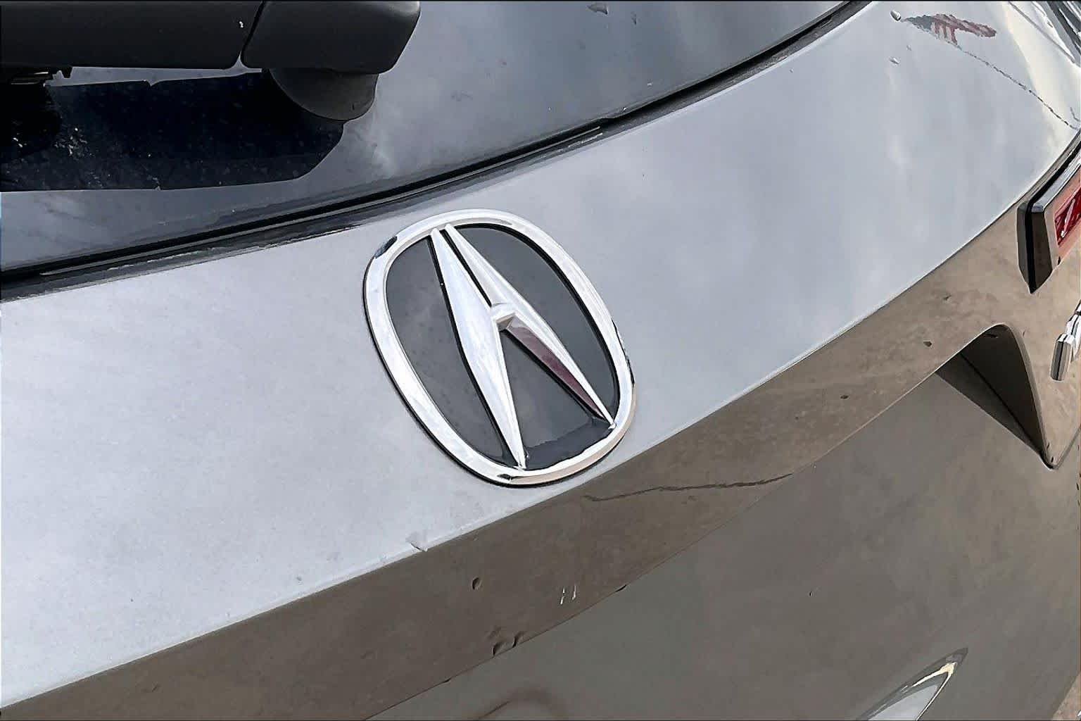 Used 2024 Liquid Carbon Metallic Acura  image 28