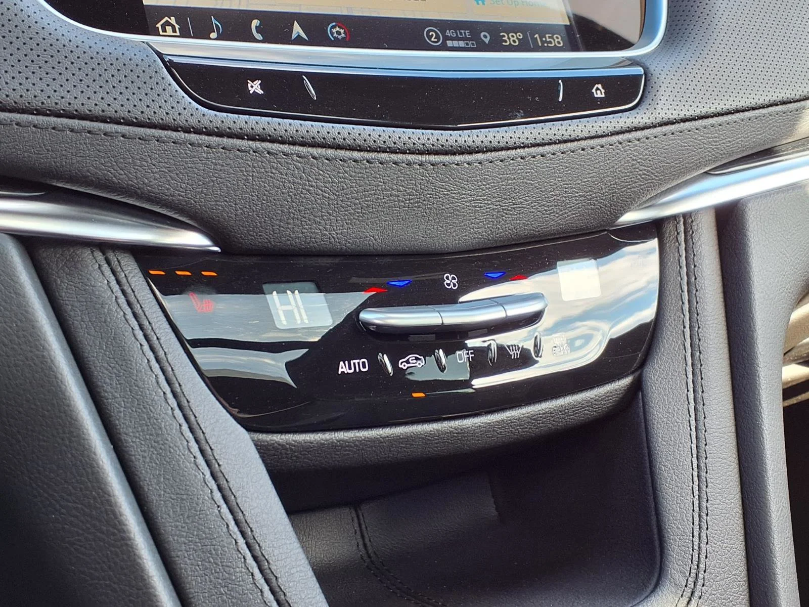 2025 Cadillac XT5 Premium Luxury - Photo 18