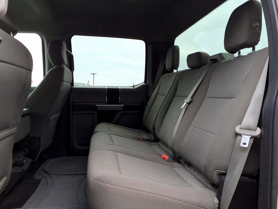 Used 2018 Oxford White Ford XLT image 12