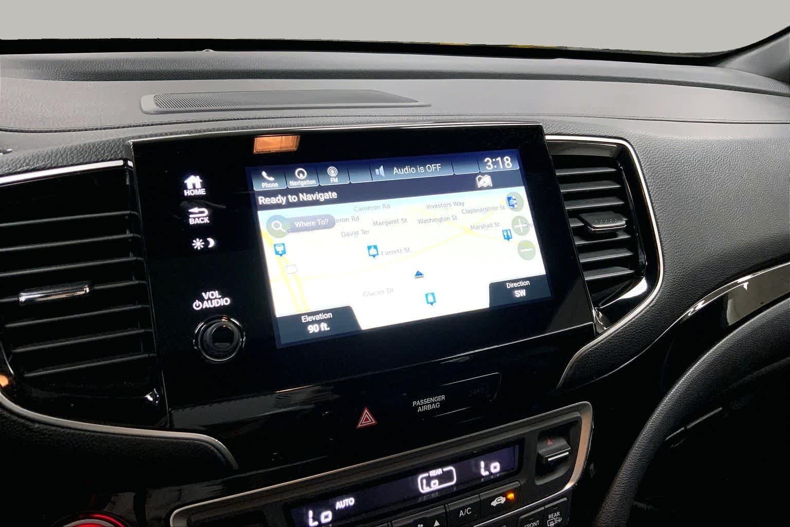 Used 2019 Lunar Silver Metallic Honda Touring image 29
