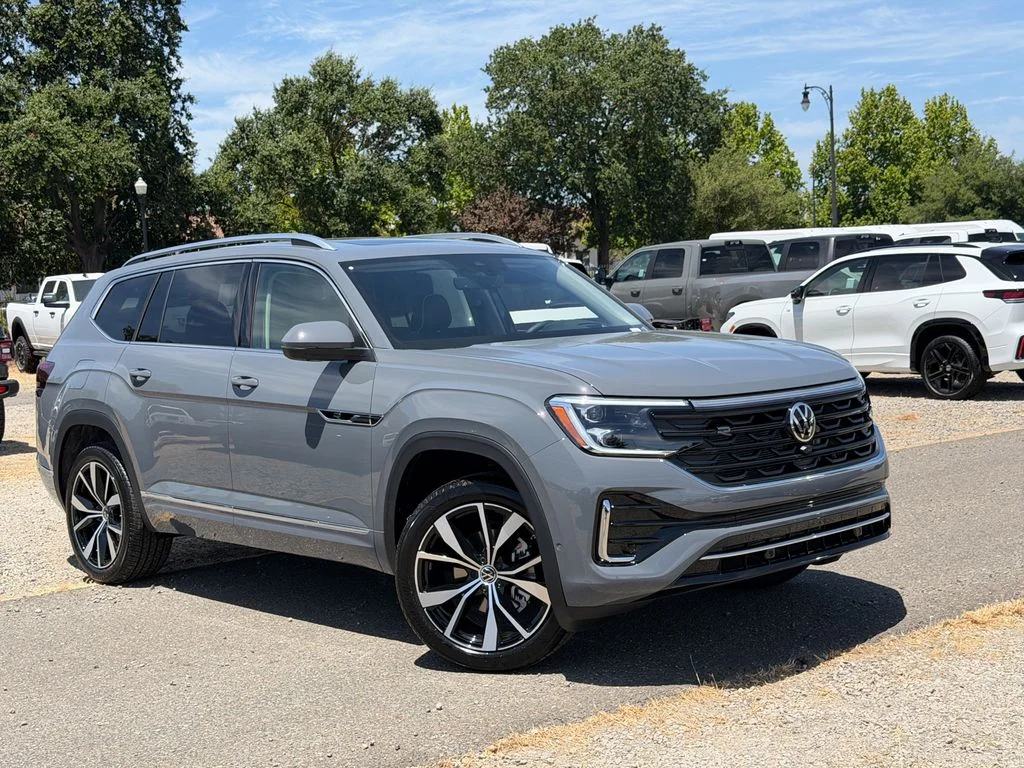 New 2026 Pure Gray Volkswagen 2.0T SEL Premium R-Line image 3