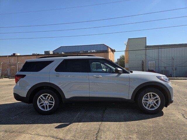 New 2027 Avalanche Gray Ford Active image 6