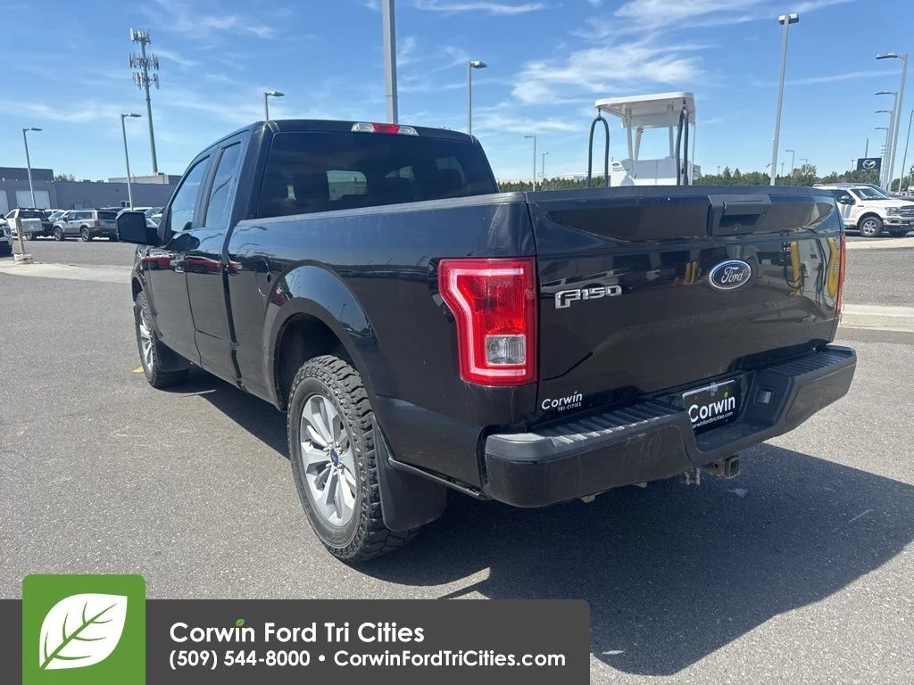 Used 2017 Shadow Black Ford XL image 9