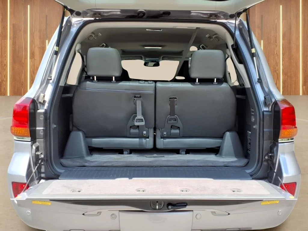 Used 2008  Lexus 570 image 34