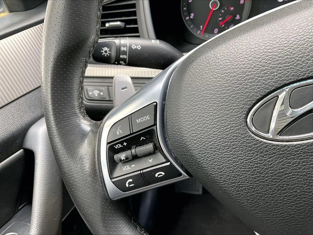 Used 2018 Electric Blue Hyundai Sport image 23