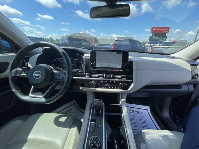 Used 2023 Blue Nissan SL image 6