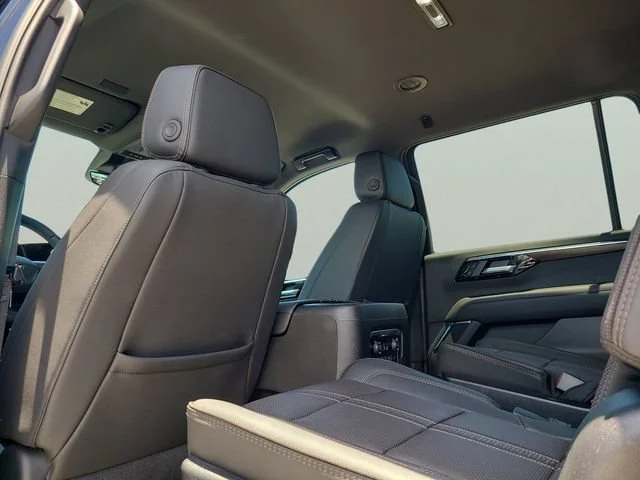 Used 2025 Black Chevrolet High Country image 12