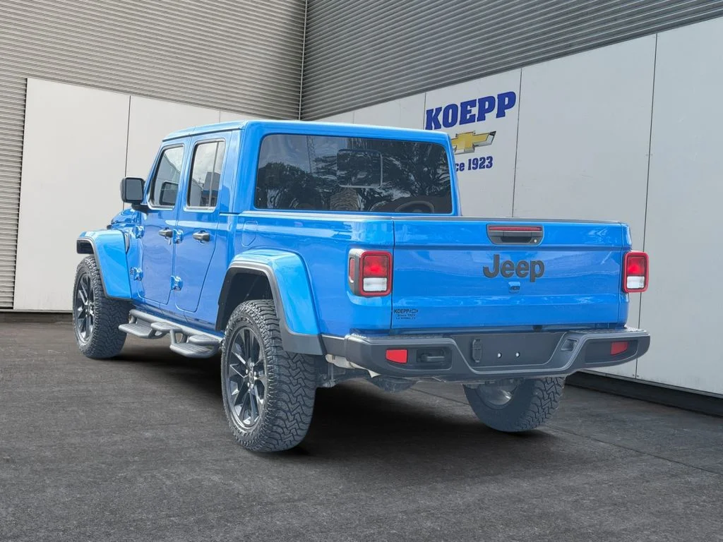 Used 2025 Hydro Blue Pearlcoat Jeep Nighthawk image 3