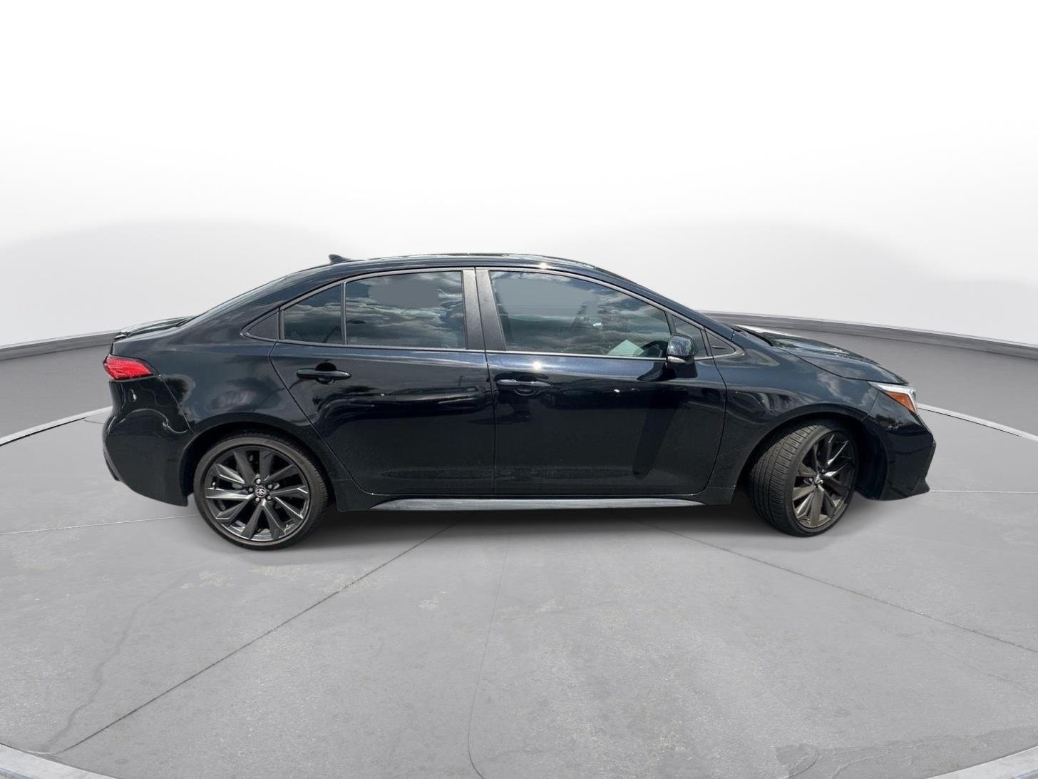 Used 2025 Midnight Black Metallic Toyota SE image 5